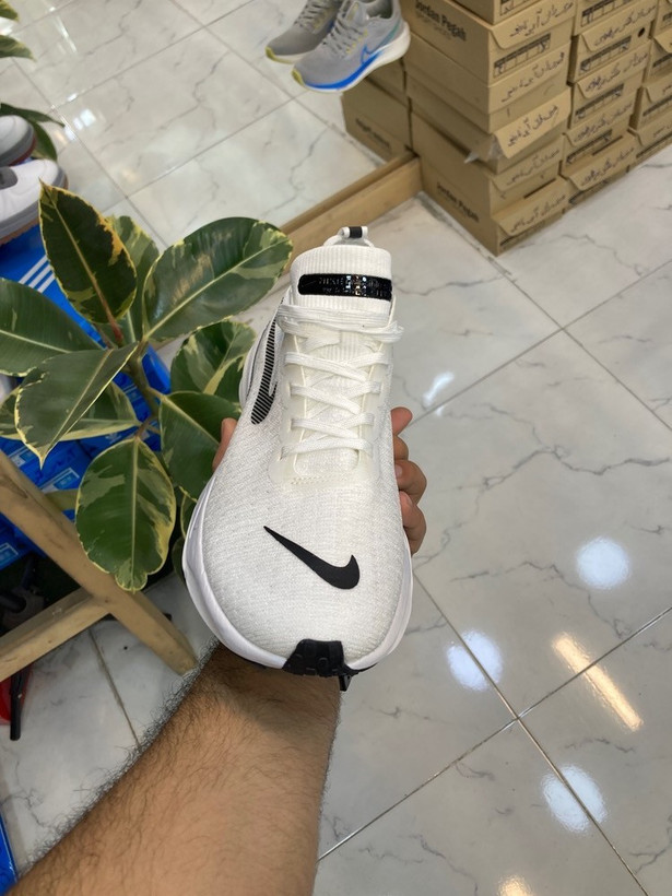 کتونی نایک invincible run3