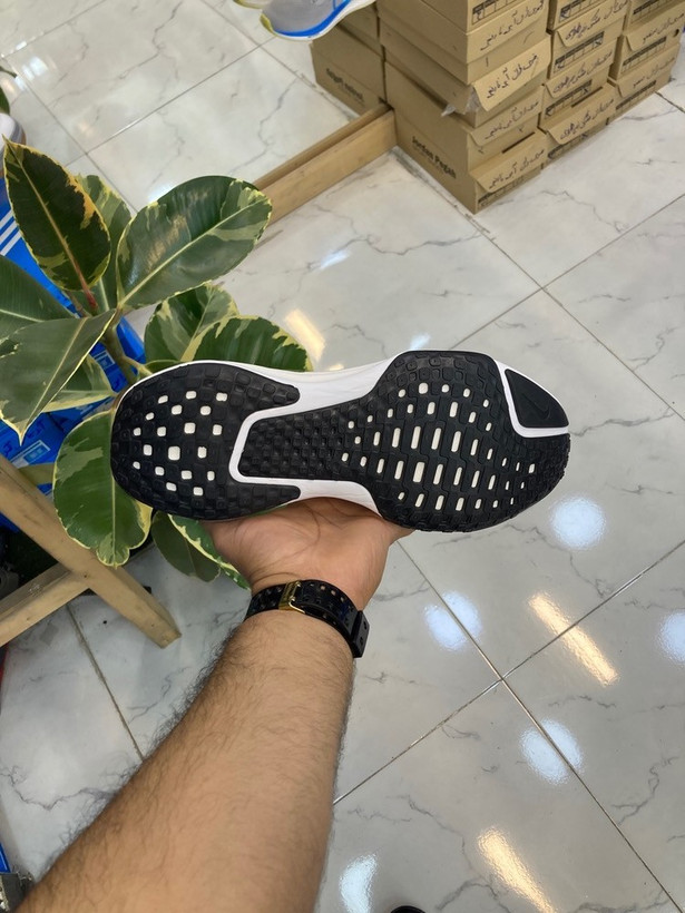 کتونی نایک invincible run3